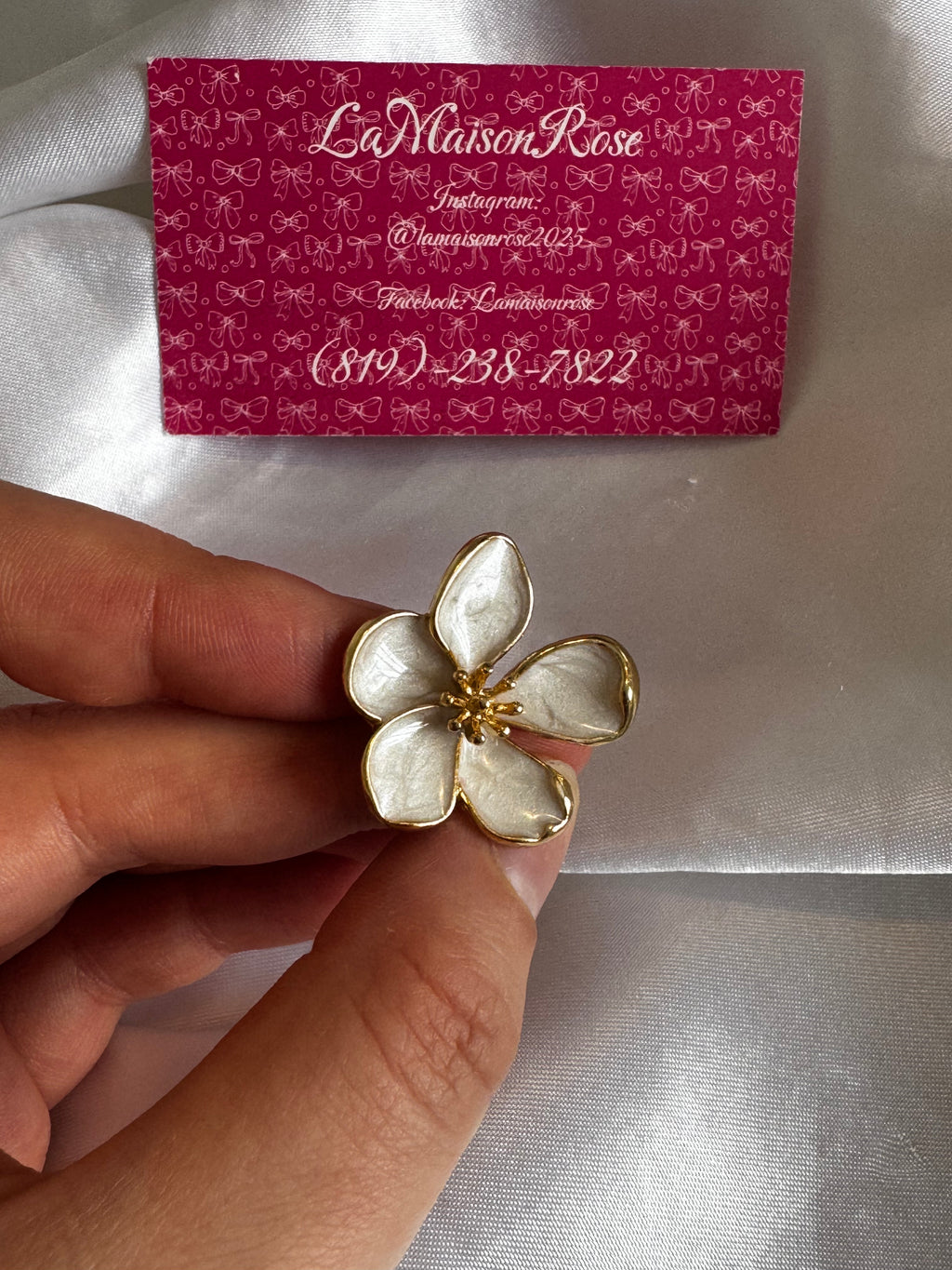 Bague Fleur d’été du Sud — LaMaisonRose & Co
Une petite touche florale à porter chaque jour
