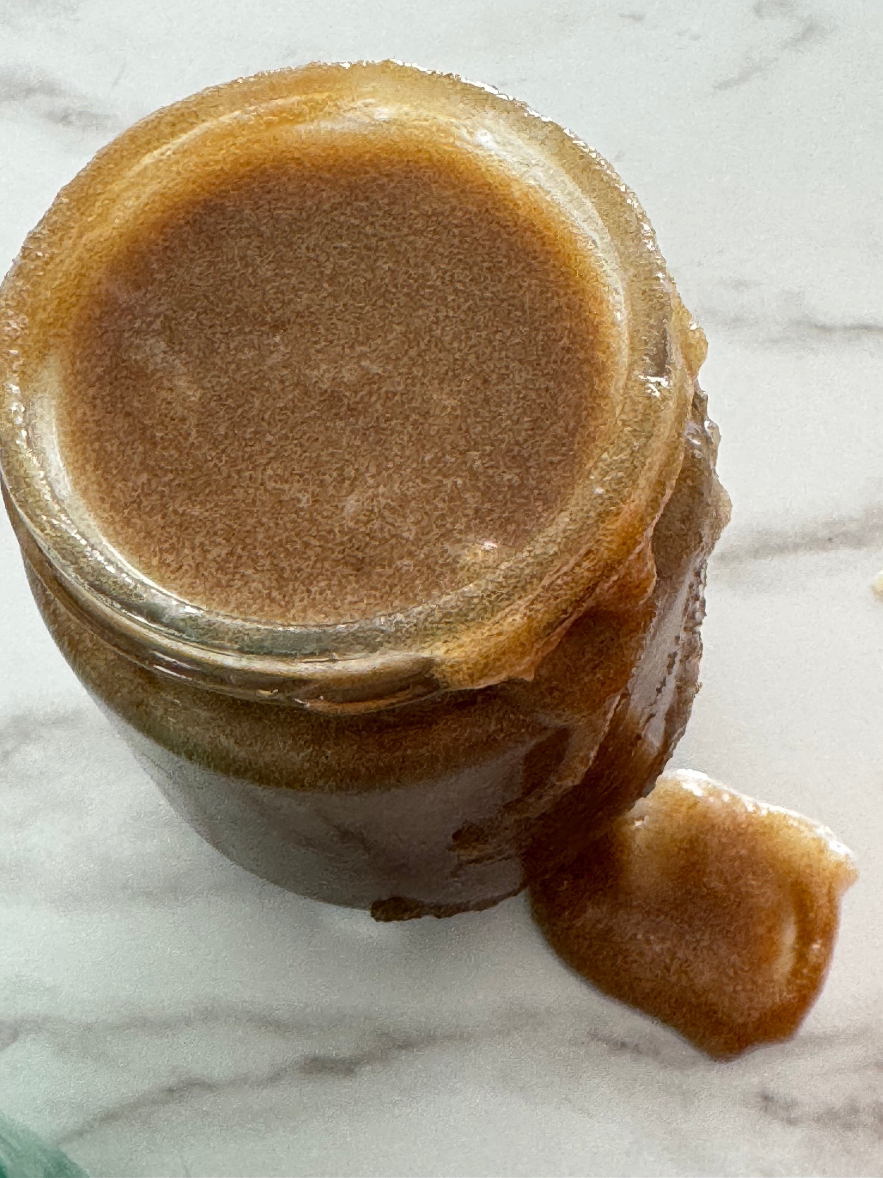 Exfoliant 9oz dans des pots de verres