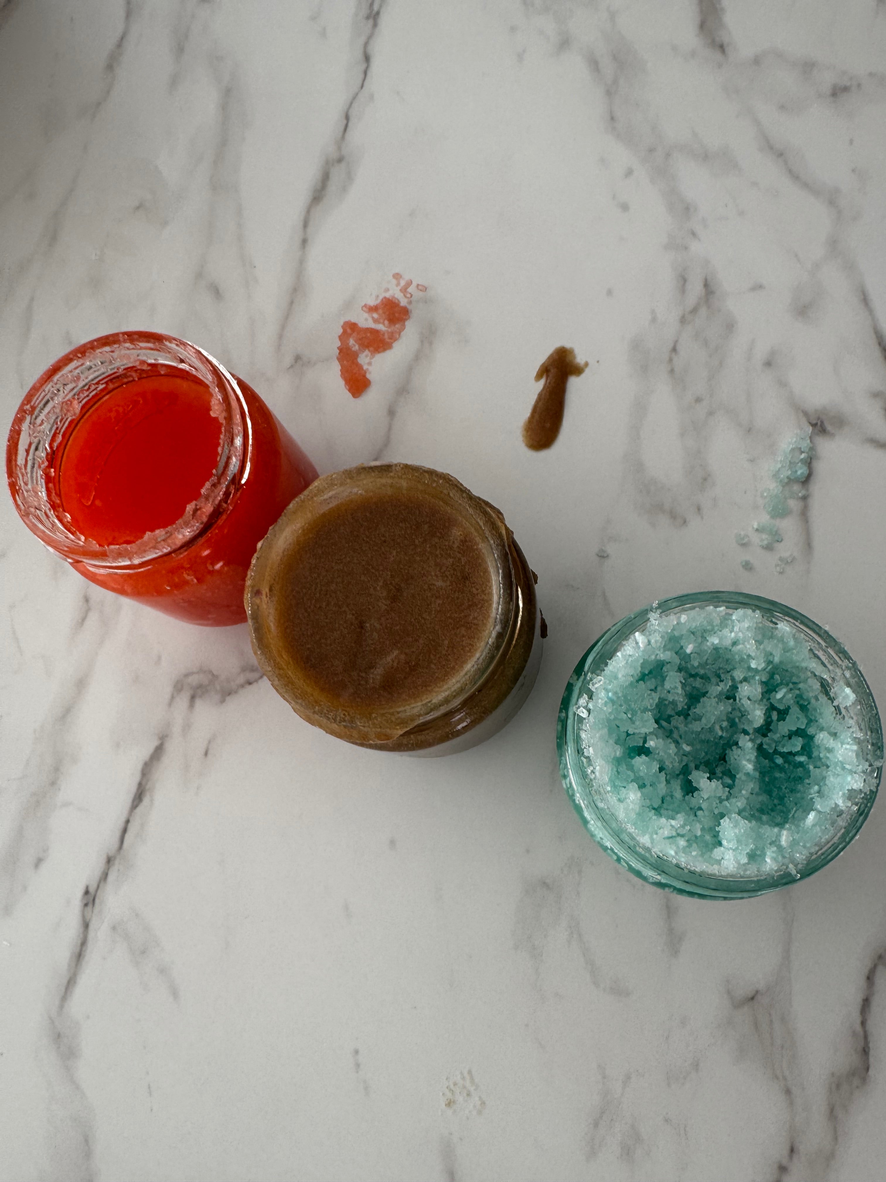 Exfoliant 9oz dans des pots de verres