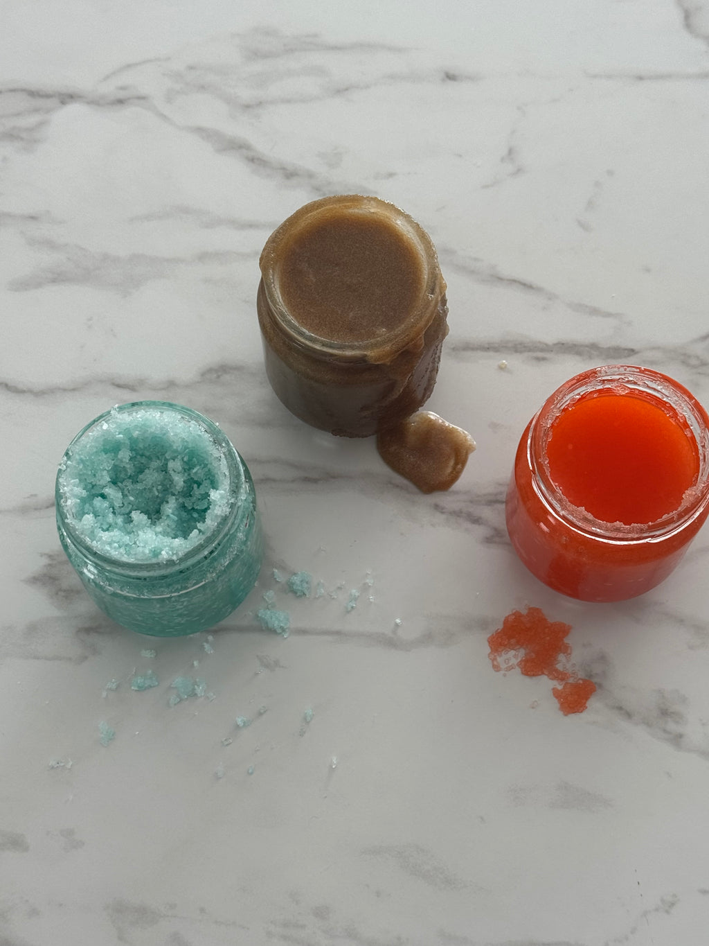 Exfoliant 9oz dans des pots de verres