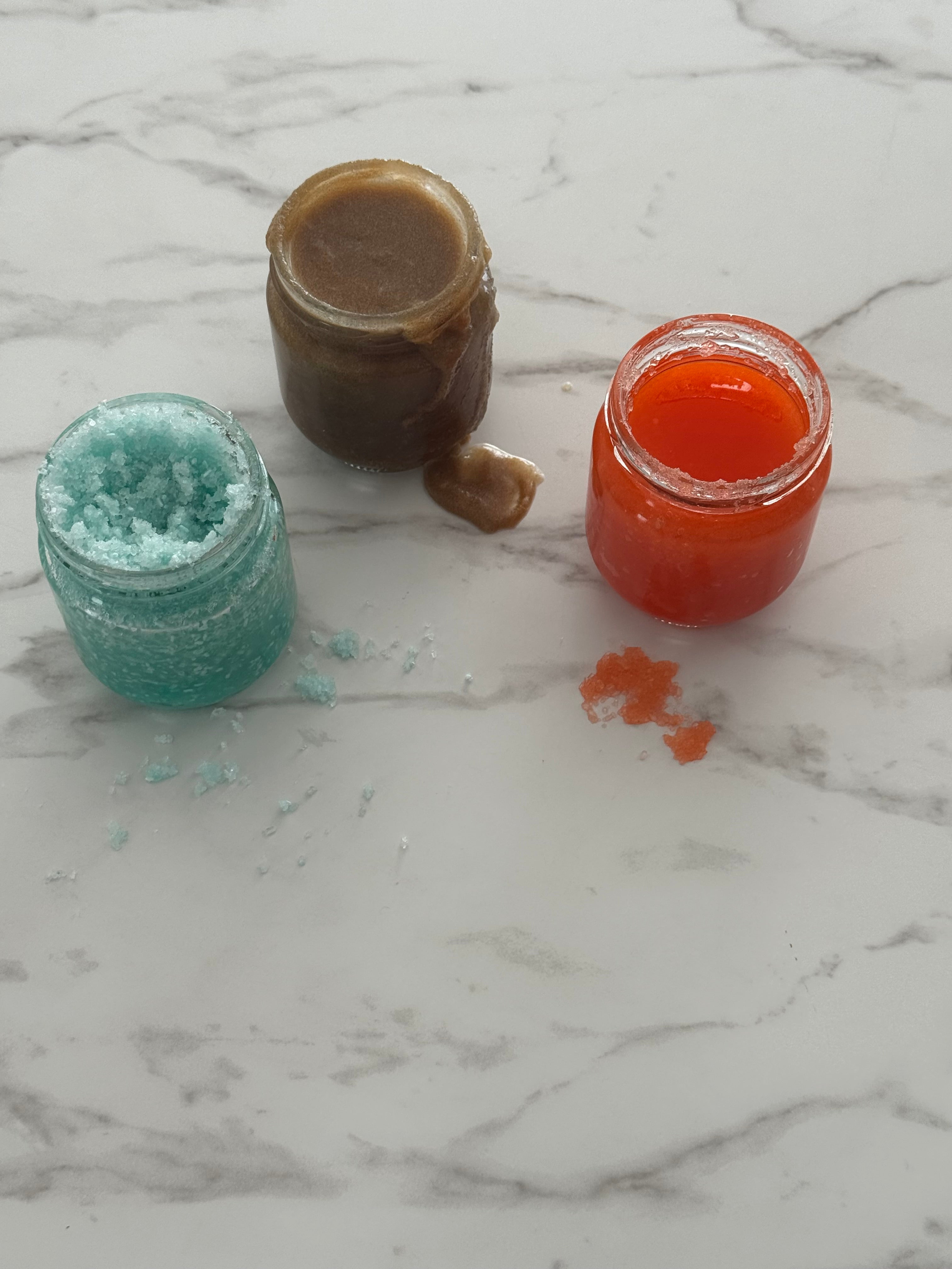 Exfoliant 9oz dans des pots de verres